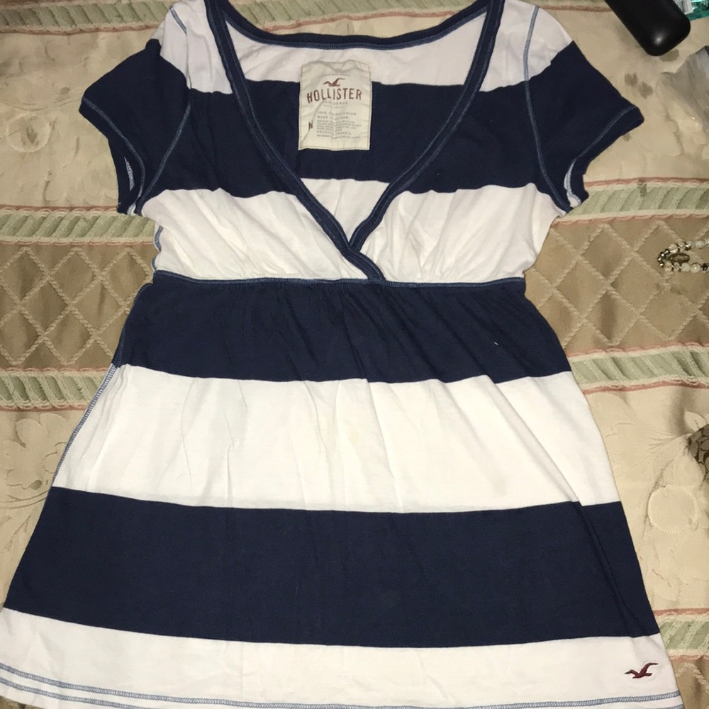 Hollister teen shirt